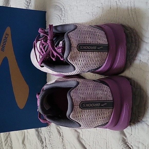 Brooks Launch 8 - Picture 4 of 4